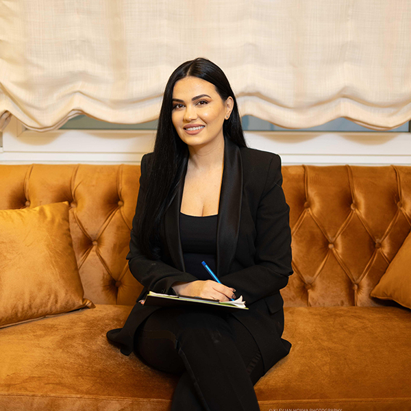 Kerkoni Nje Hapesire Profesionale?